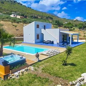 3 bedroom villa with pool, Scopello, sleeps 6